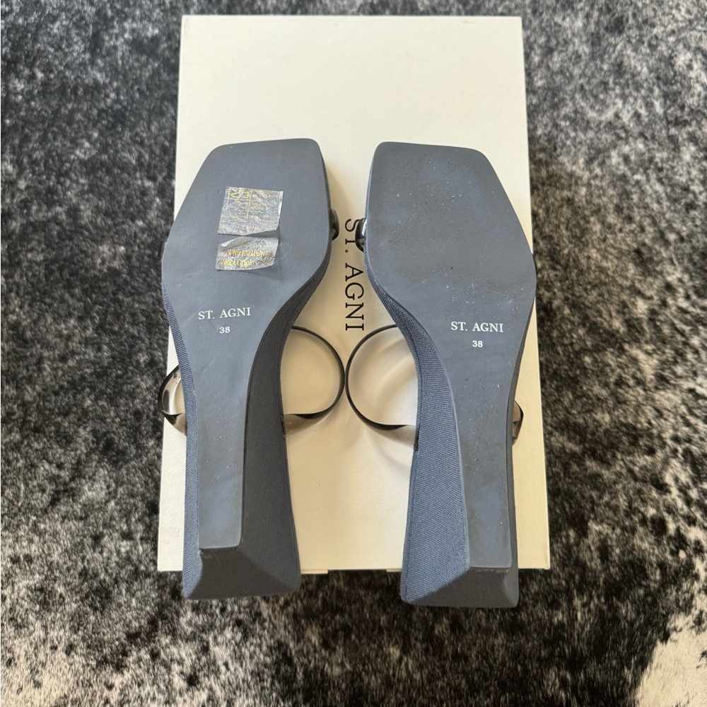 ST. AGNI Transparent Wedge in Slate - Picture 5 of 10